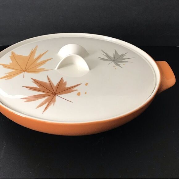 Harvest Time by Iroquois 1.75 Qt Round Covered Casserole Informal True China - Picture 10 of 16